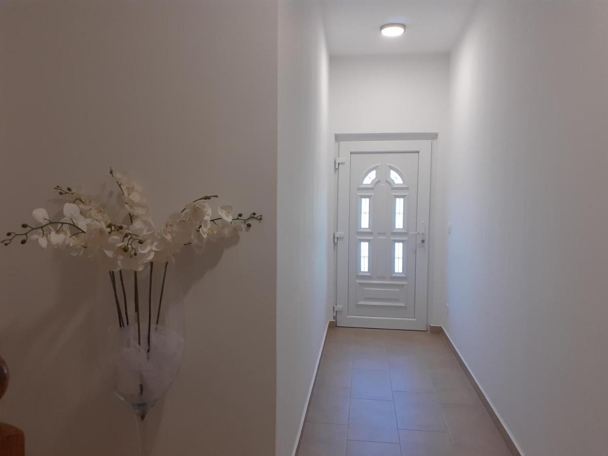 Omis Apartmani Mouse المظهر الخارجي الصورة