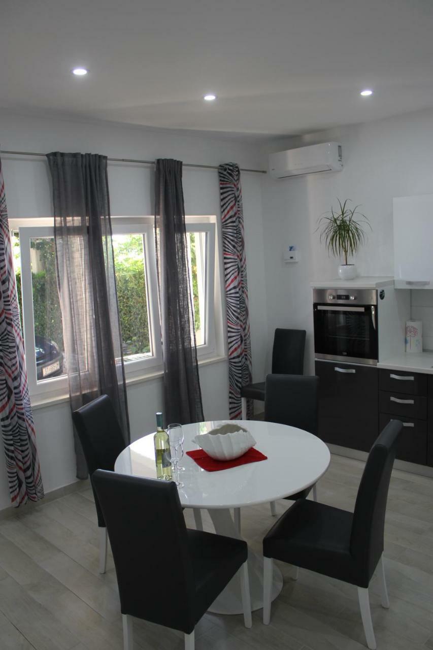 Omis Apartmani Mouse المظهر الخارجي الصورة