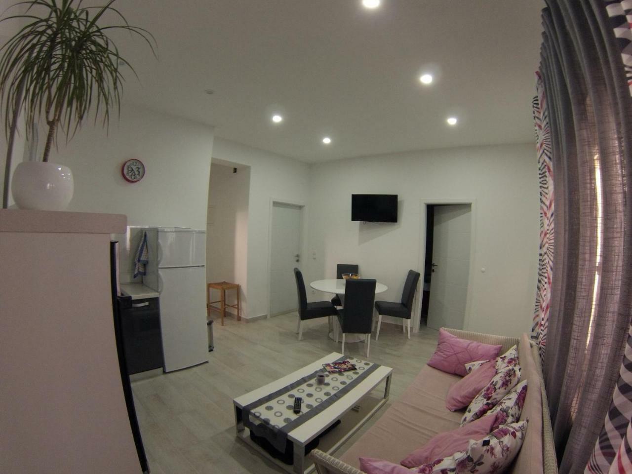 Omis Apartmani Mouse المظهر الخارجي الصورة